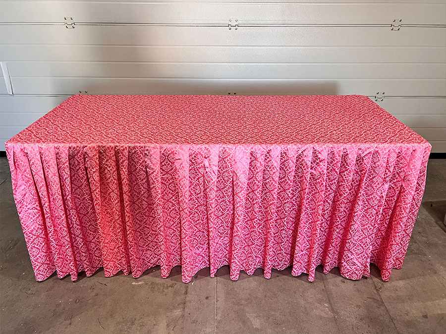 rose-pink-table-cloth